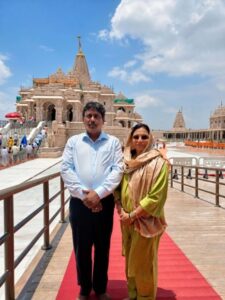 ​Senior Journalist Rakesh Singh and Parul Singh Visit Shri Ram Janmabhoomi Temple in Ayodhya